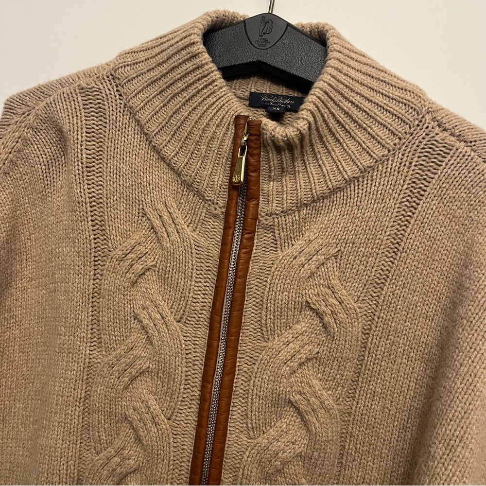 Brooks Brothers Women’s 100% Saxxon Wool Zip-up Cable Knit Sweater Cape